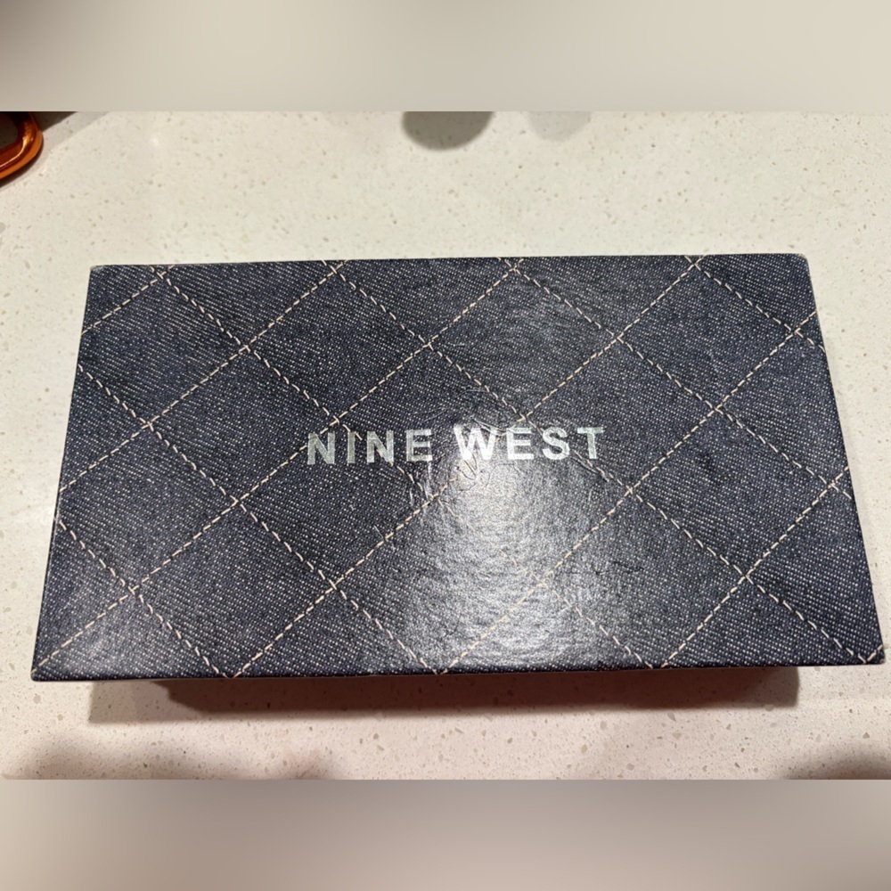 Nine West Burgundy Leather Wallet Vintage (060) - Picture 5 of 5